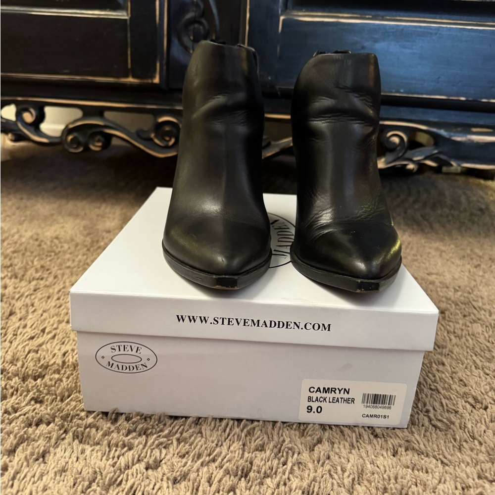 Steve Madden Black Leather Heeled Boots